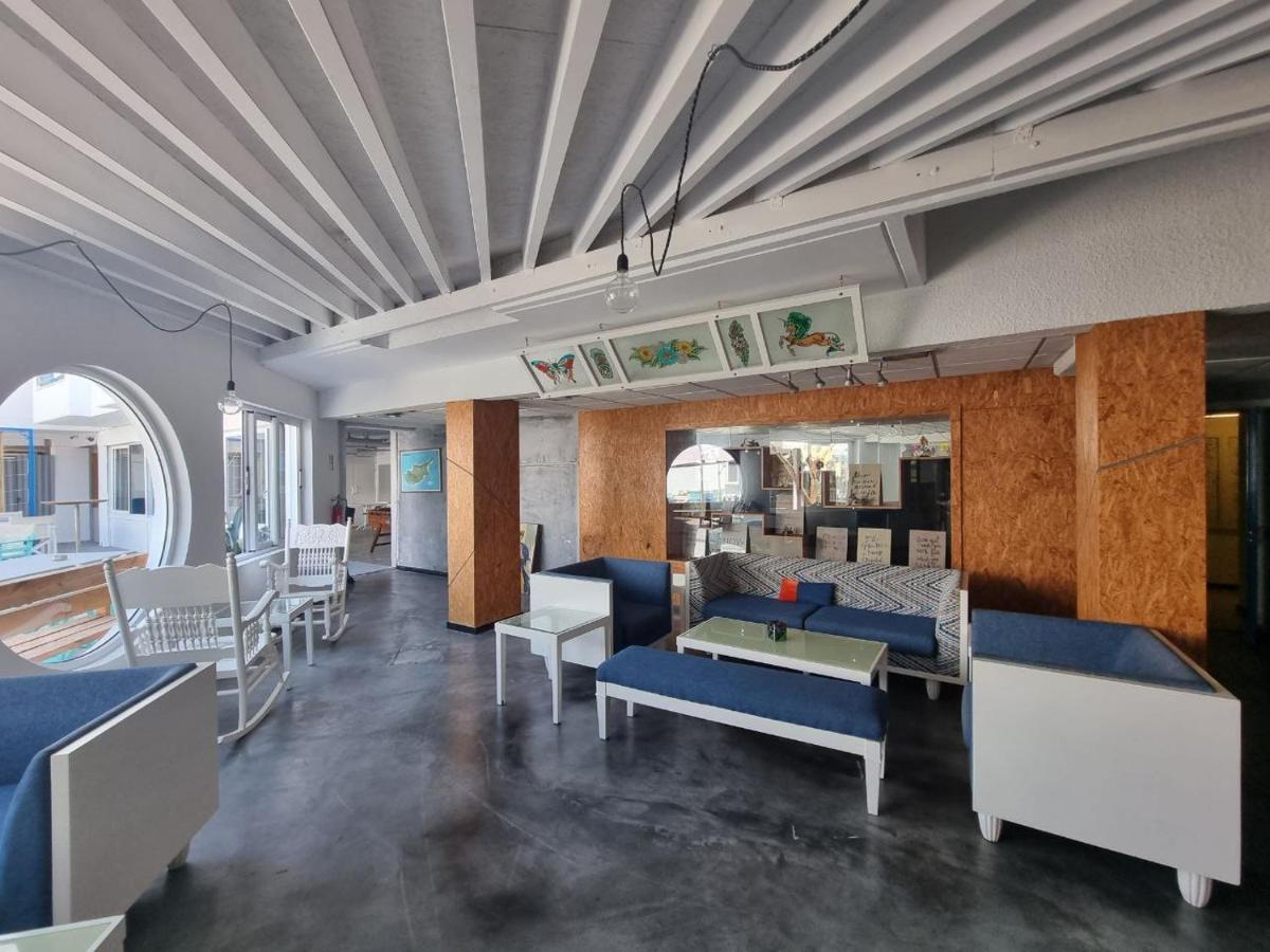 Nereus Hotel Пафос Екстериор снимка