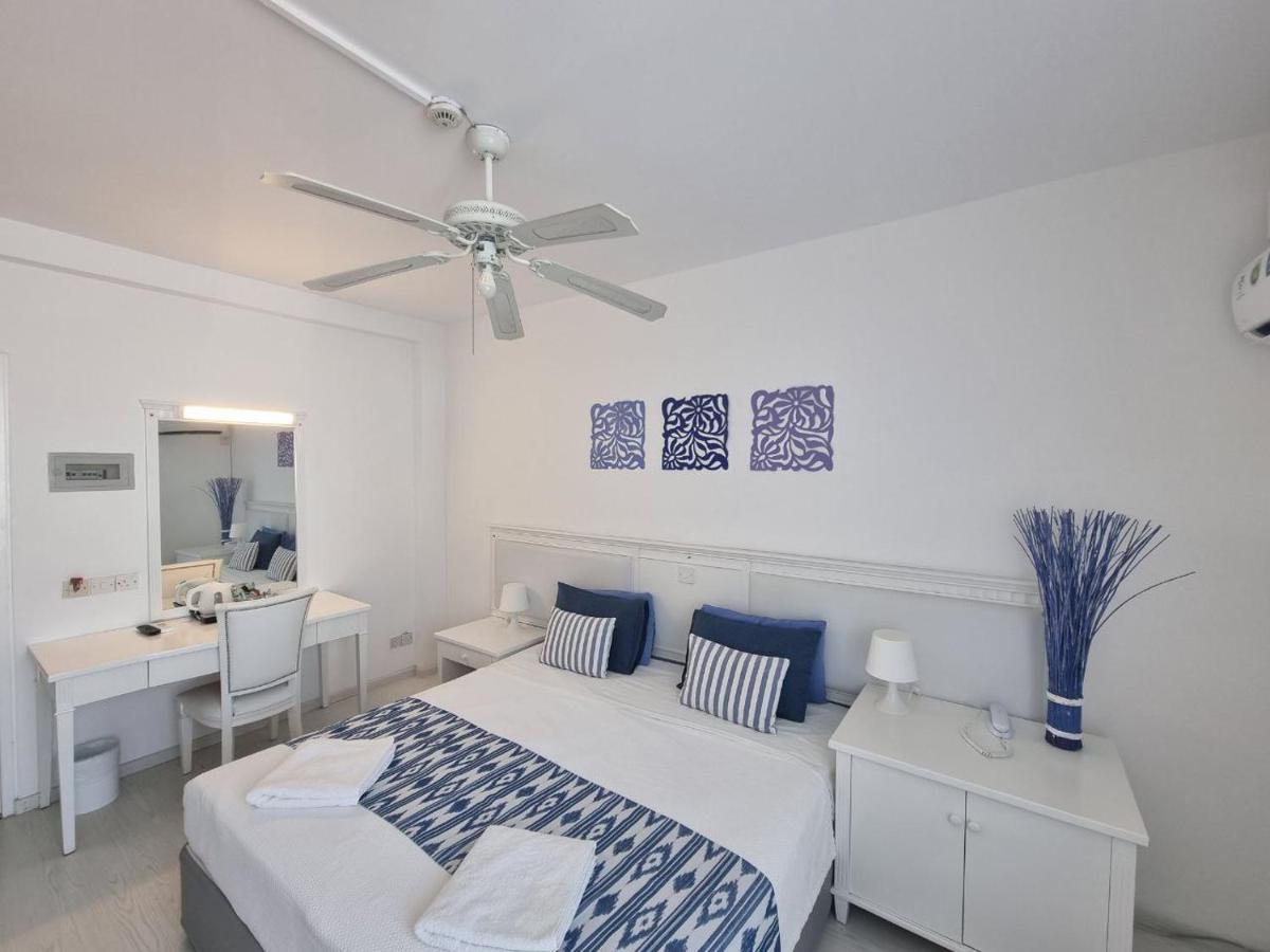Nereus Hotel Пафос Екстериор снимка